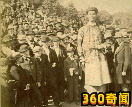 中国最高的人是谁：詹世钗身高高达3.19米(3)